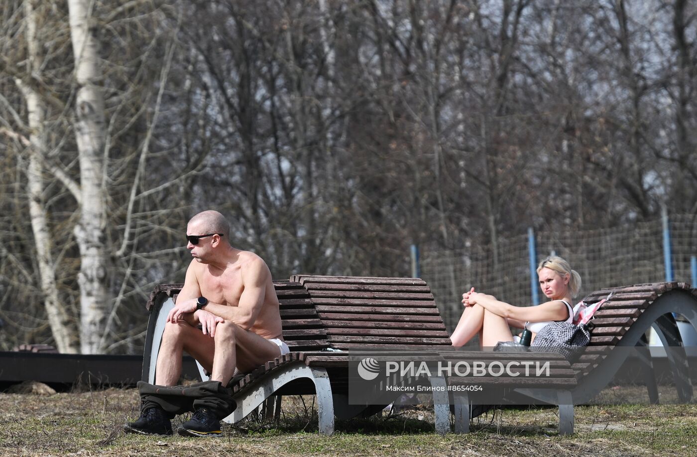 Теплая погода в Москве