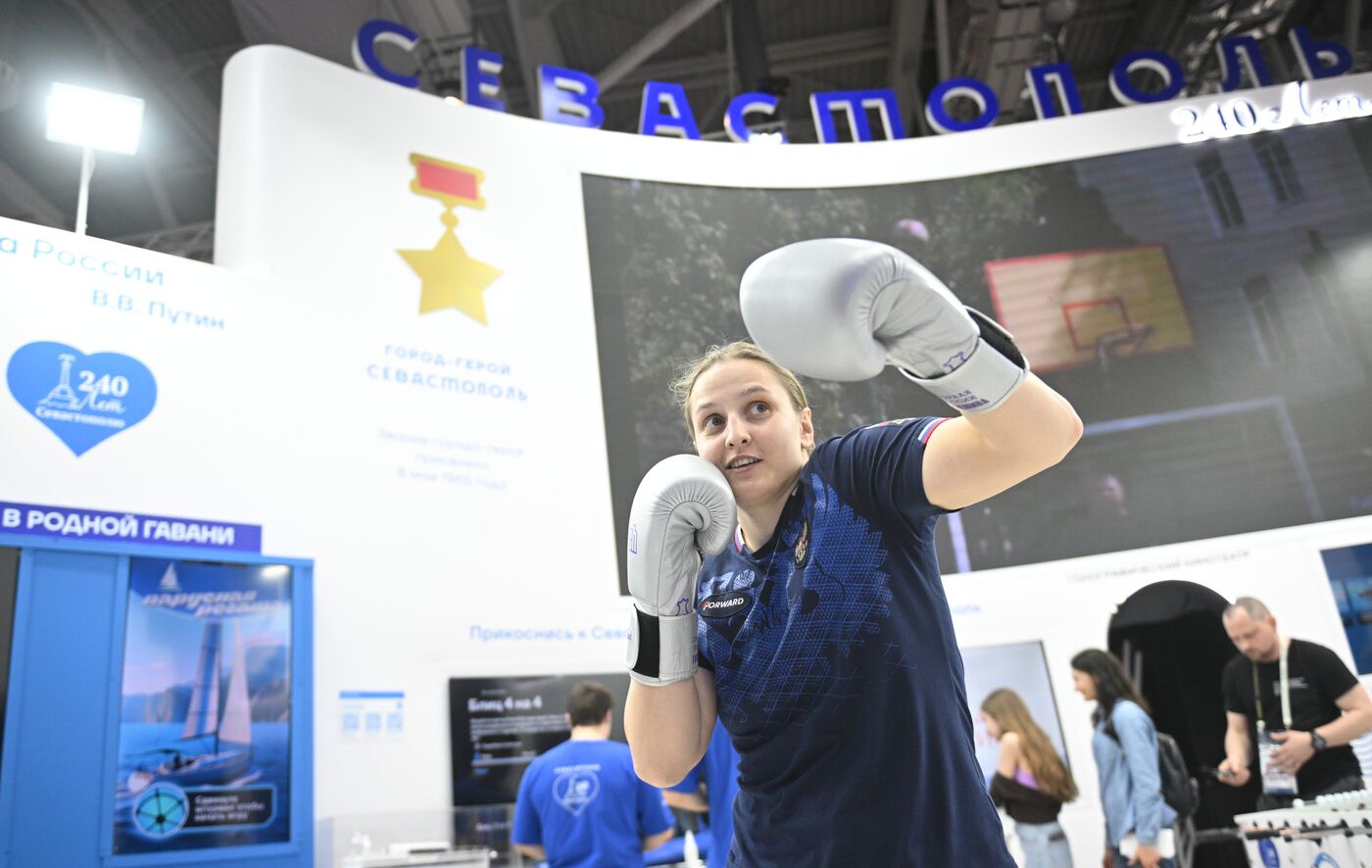 Выставка "Россия". Неделя спорта города Севастополя
