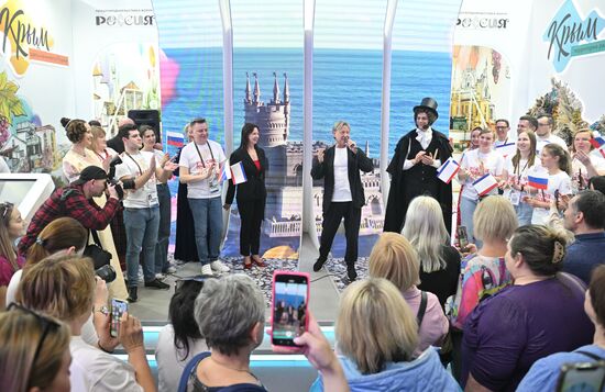 Выставка "Россия". Творческая встреча с актером Дмитрием Харатьяном