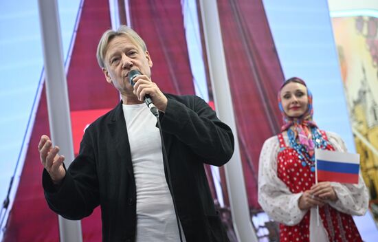 Выставка "Россия". Творческая встреча с актером Дмитрием Харатьяном