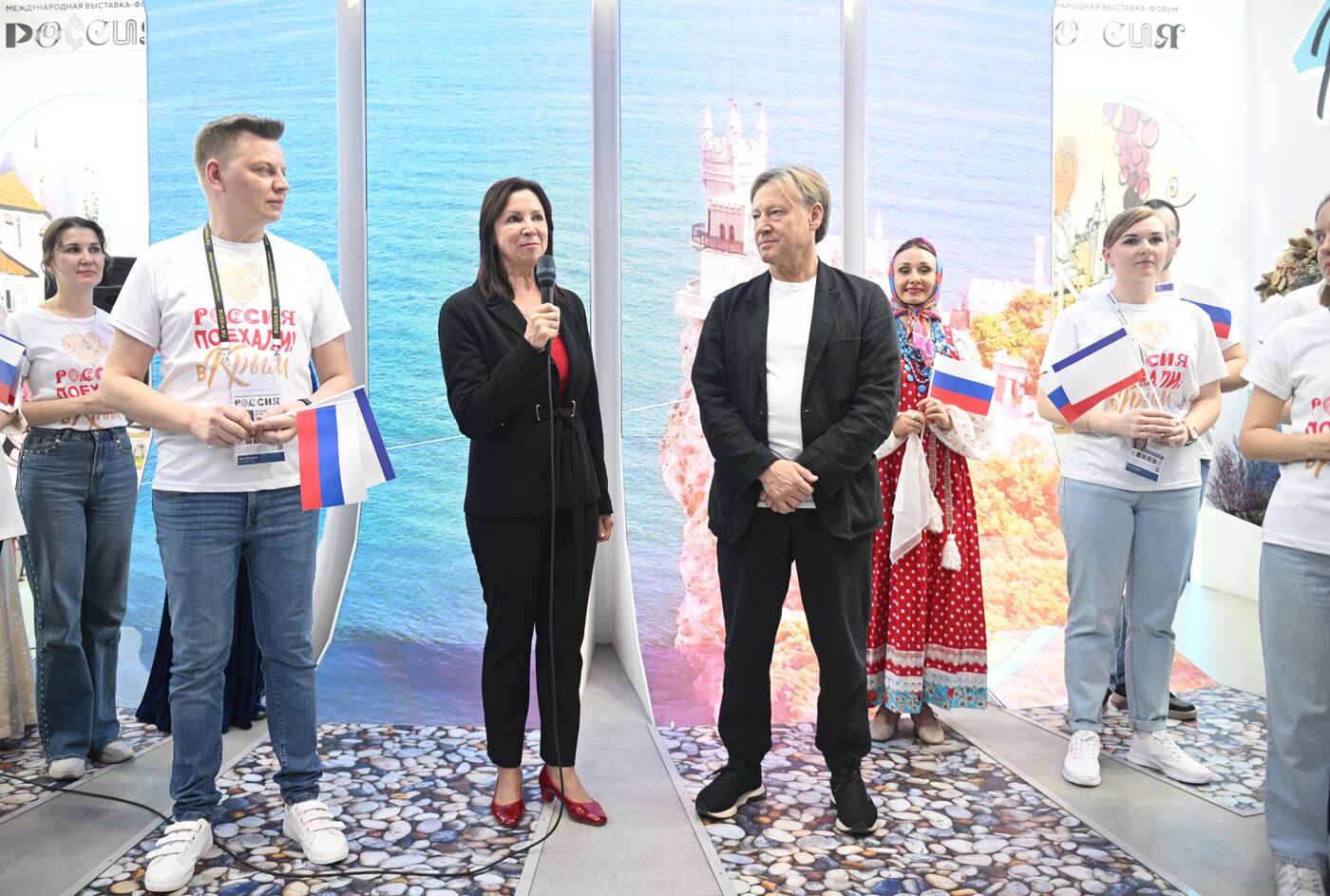 Выставка "Россия". Творческая встреча с актером Дмитрием Харатьяном