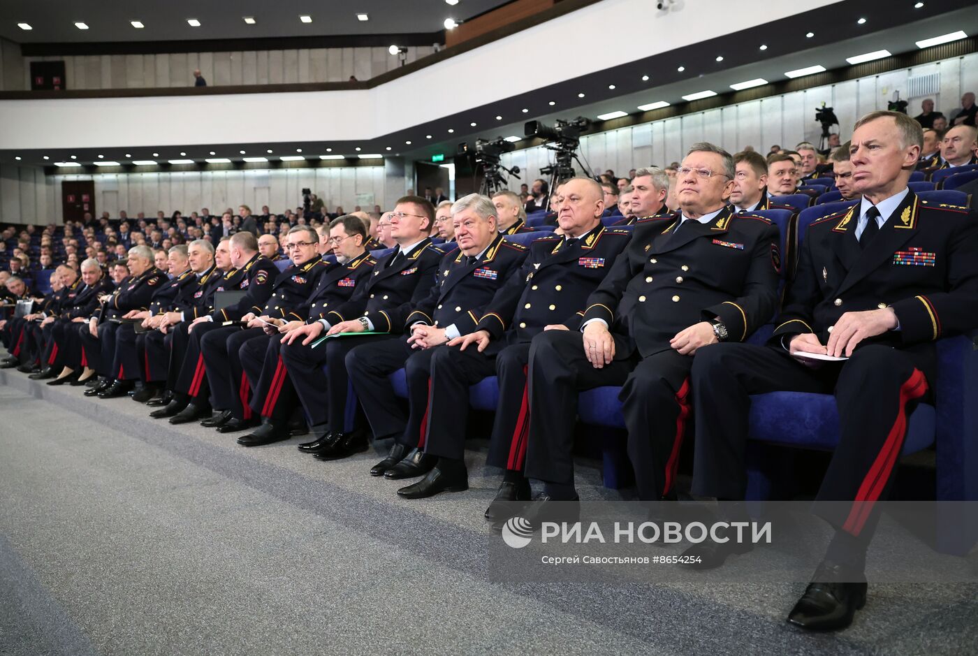 Президент Владимир Путин принял участие в ежегодном расширенном заседании коллегии МВД