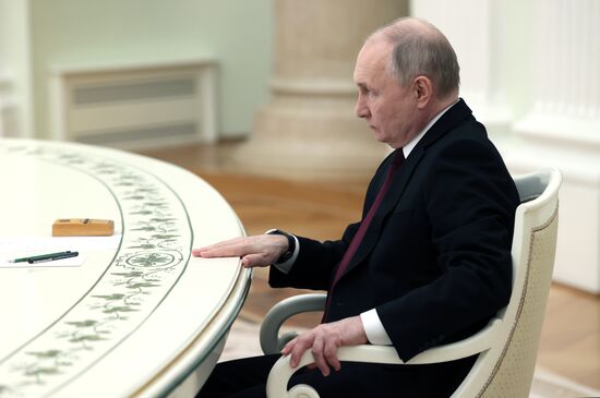 Президент Владимир Путин встретился с сербским режиссером Эмиром Кустурицей