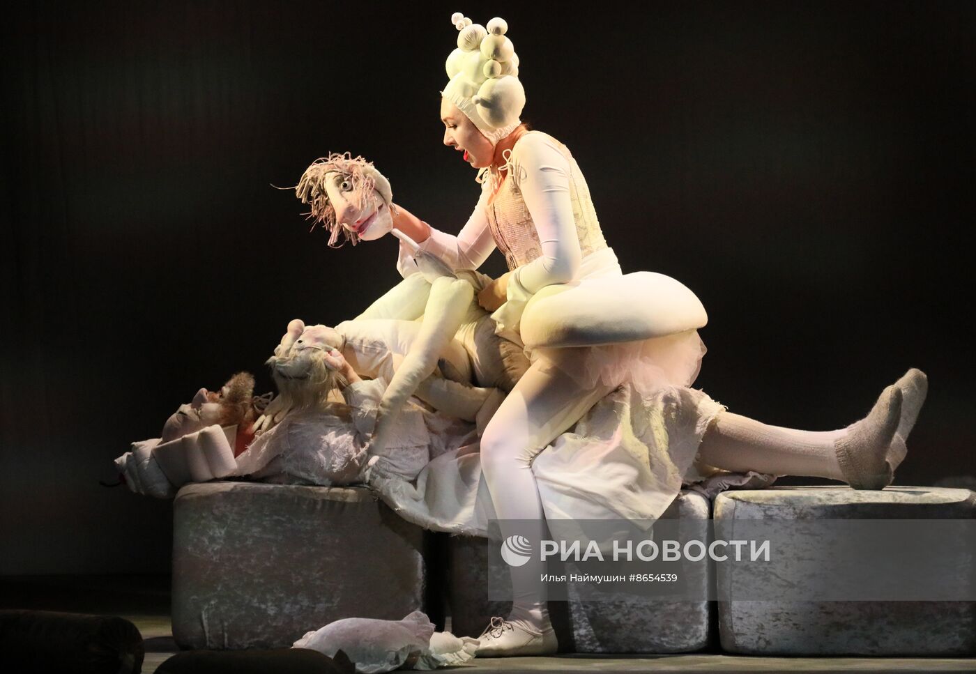 Спектакль "Мнимый больной" в Красноярском театре кукол