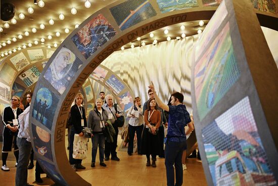 Выставка "Россия". Экскурсии для участников Форума "Корпоративный музей: приоритет будущего"