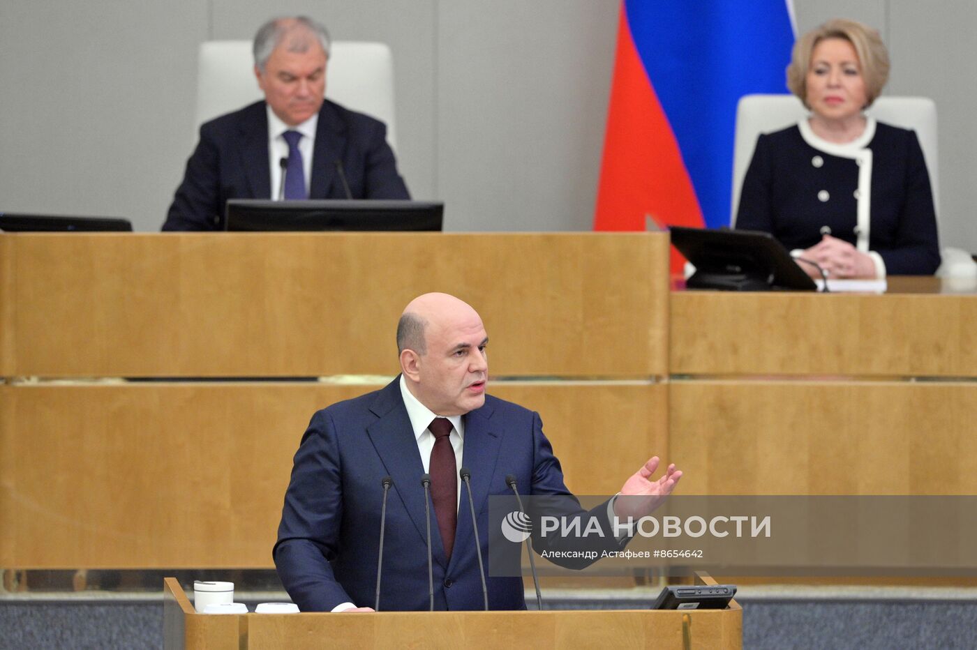 Премьер-министр Михаил Мишустин выступил с отчетом в Госдуме