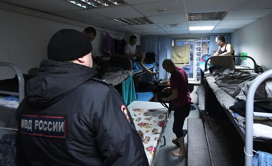 Рейд по выявлению незаконных трудовых мигрантов в Красноярске