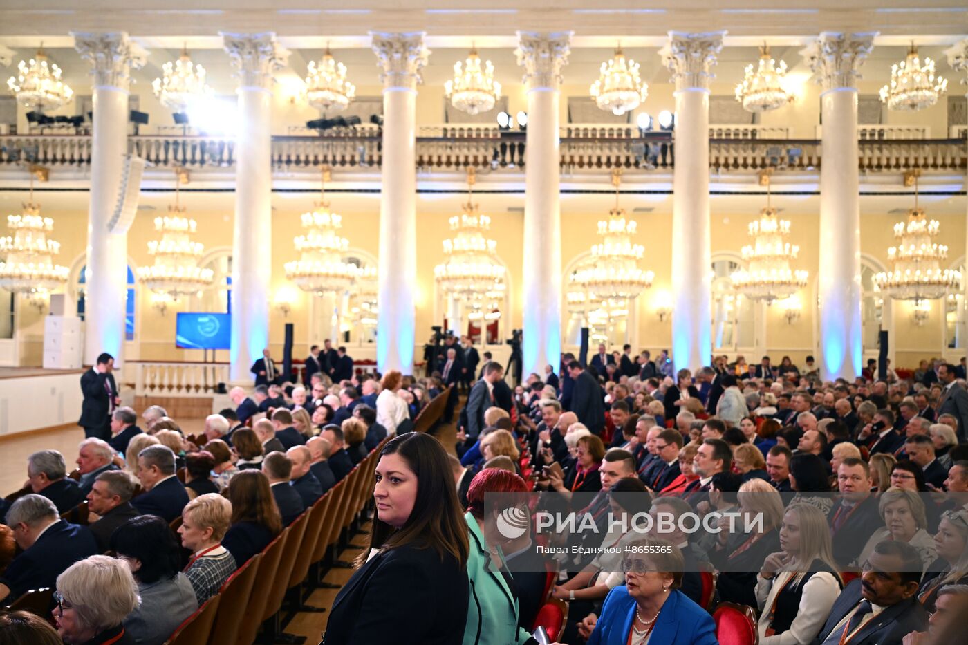 Президент Владимир Путин принял участие в съезде Федерации независимых профсоюзов России