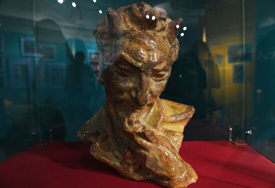 Выставка "Коллажи Альфреда Шнитке"