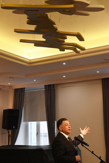 Выставка "Коллажи Альфреда Шнитке"