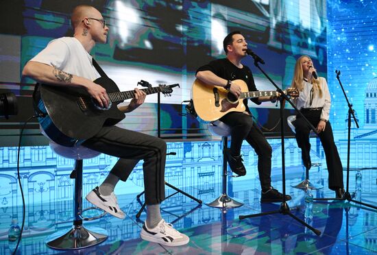 Выставка "Россия". Творческая встреча с Родионом Газмановым