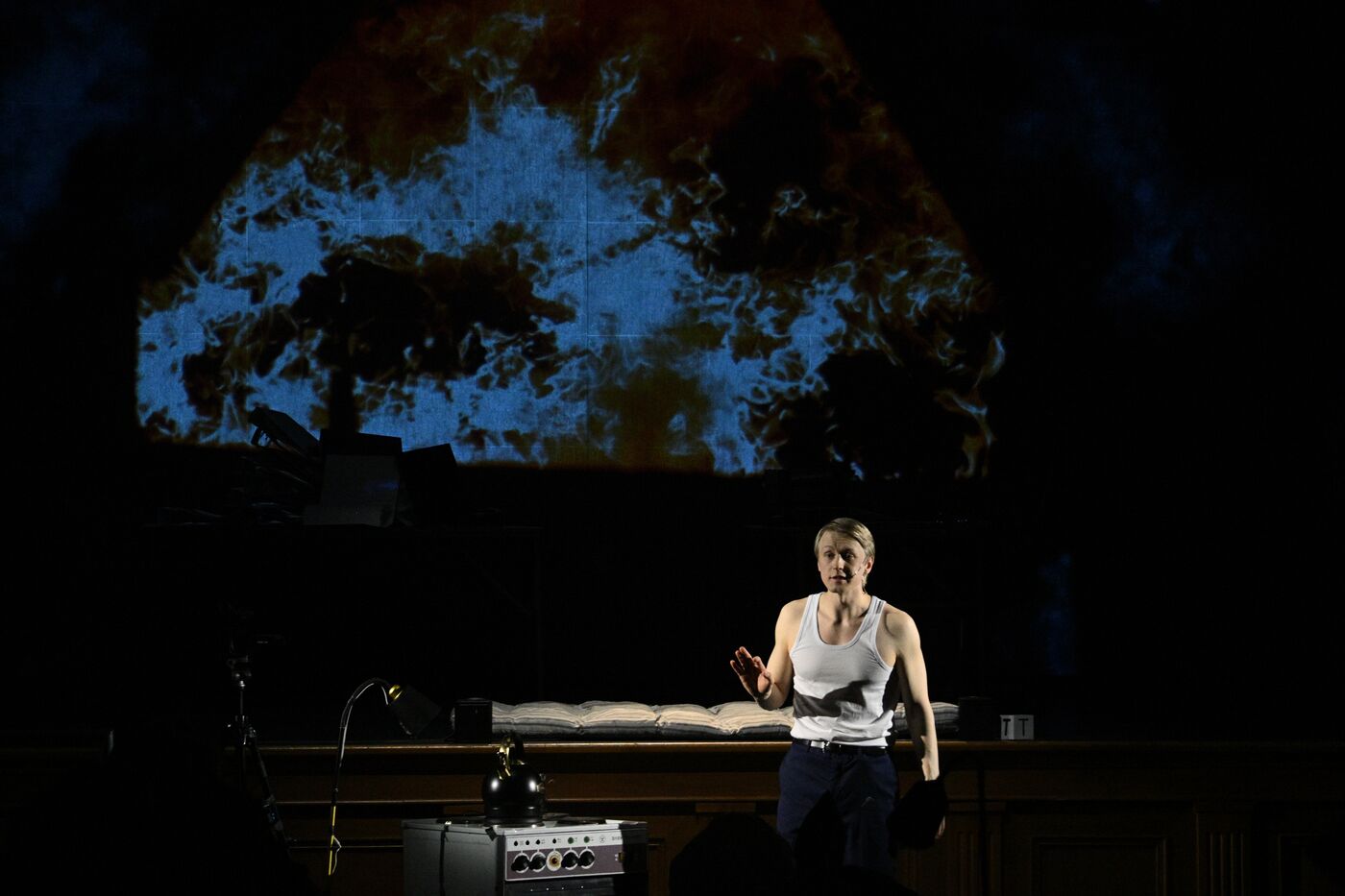 Выставка "Россия". Показ спектакля "У паровоза есть душа" в рамках проекта "Голоса страны"