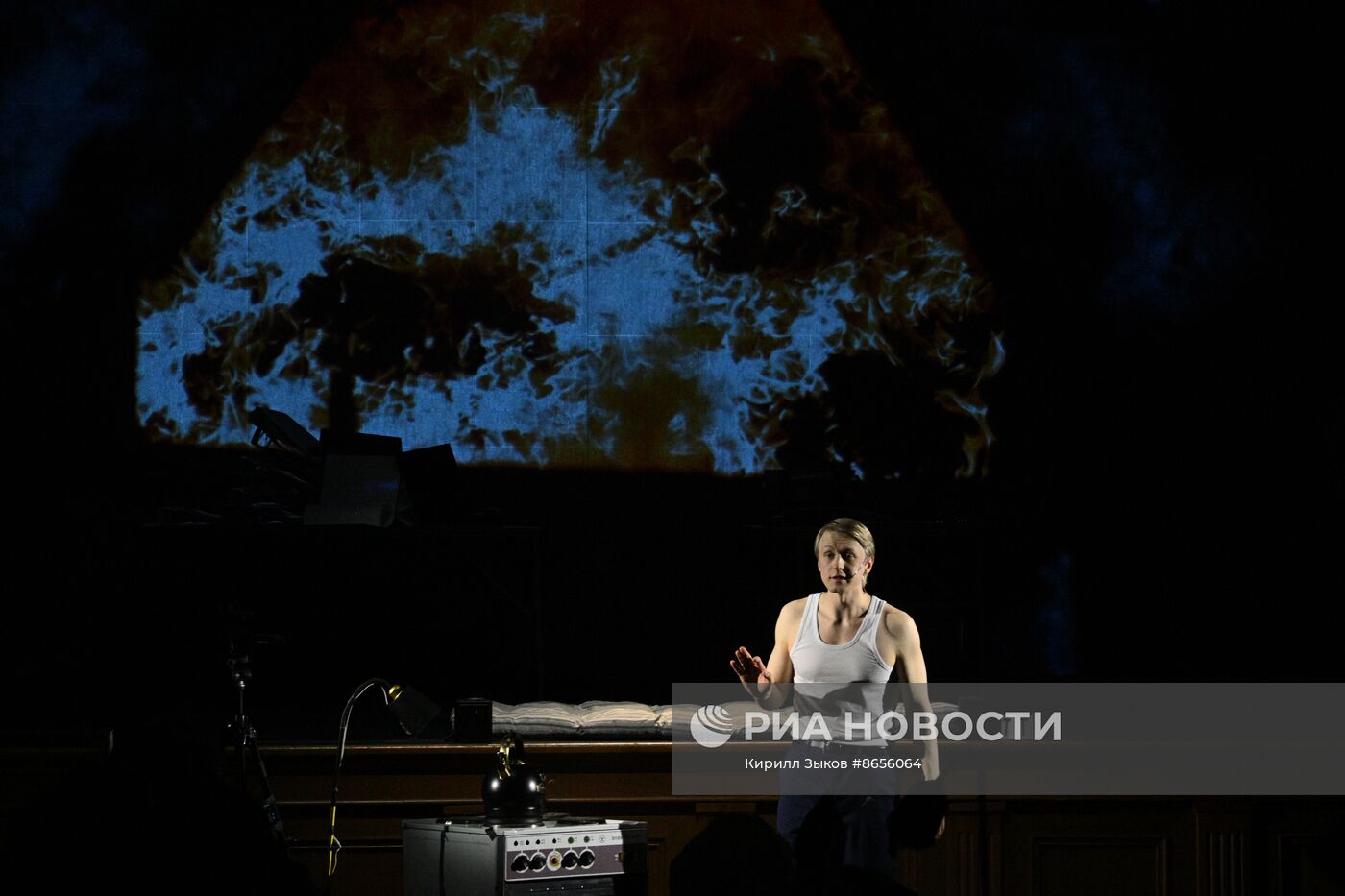 Выставка "Россия". Показ спектакля "У паровоза есть душа" в рамках проекта "Голоса страны"