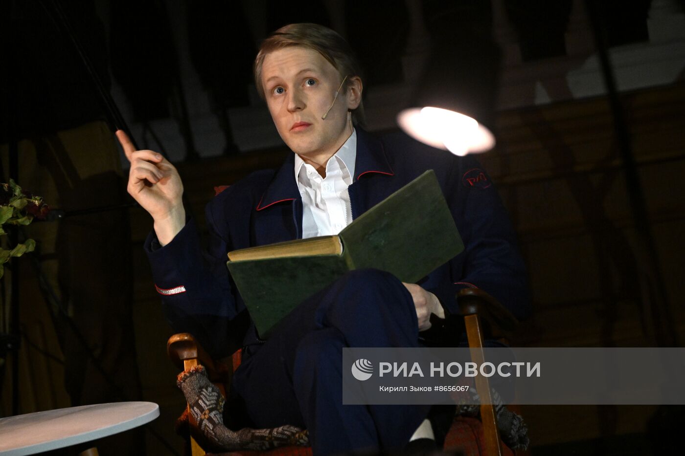 Выставка "Россия". Показ спектакля "У паровоза есть душа" в рамках проекта "Голоса страны"