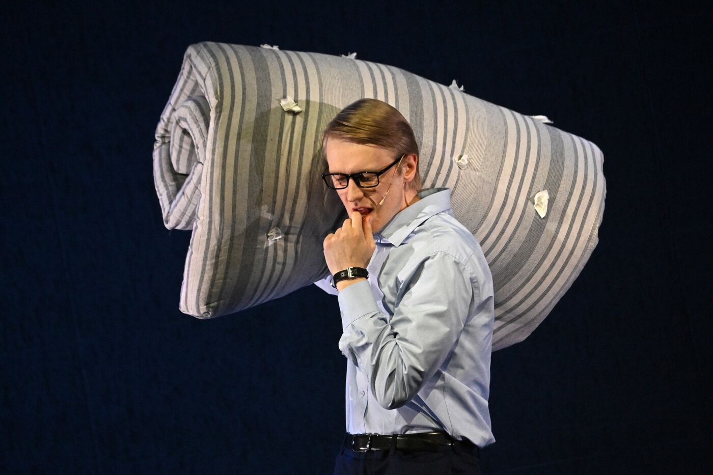 Выставка "Россия". Показ спектакля "У паровоза есть душа" в рамках проекта "Голоса страны"