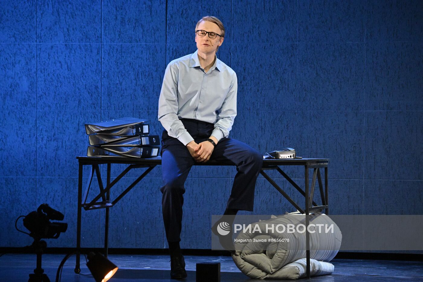 Выставка "Россия". Показ спектакля "У паровоза есть душа" в рамках проекта "Голоса страны"