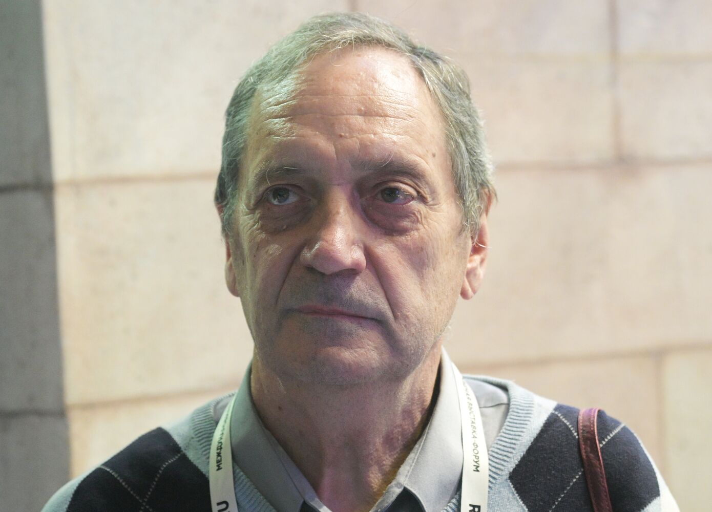 Выставка "Россия". Чествование семейной пары на стенде Санкт-Петербурга