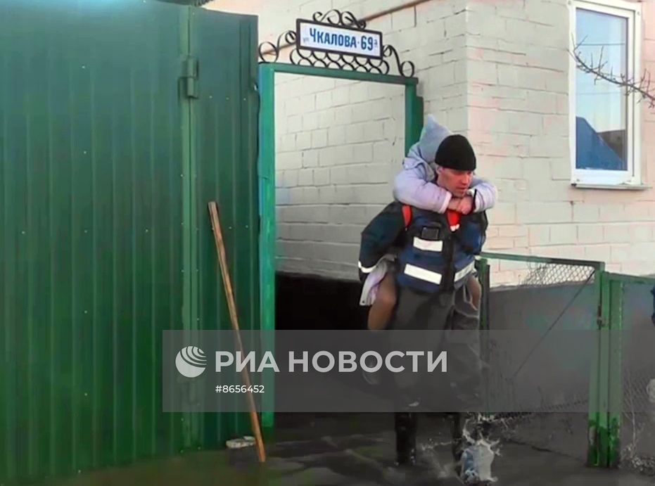 Прорыв дамбы в Орске