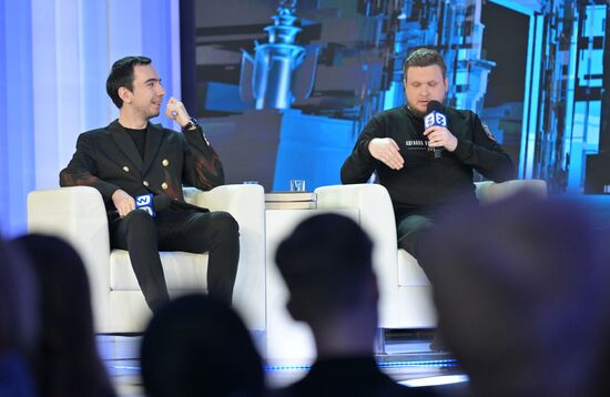 Выставка "Россия". Лекция от пранкеров Вована и Лексуса "Пранк-журналистика: когда шутка становится инструментом правды"