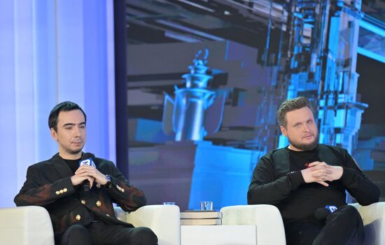 Выставка "Россия". Лекция от пранкеров Вована и Лексуса "Пранк-журналистика: когда шутка становится инструментом правды"