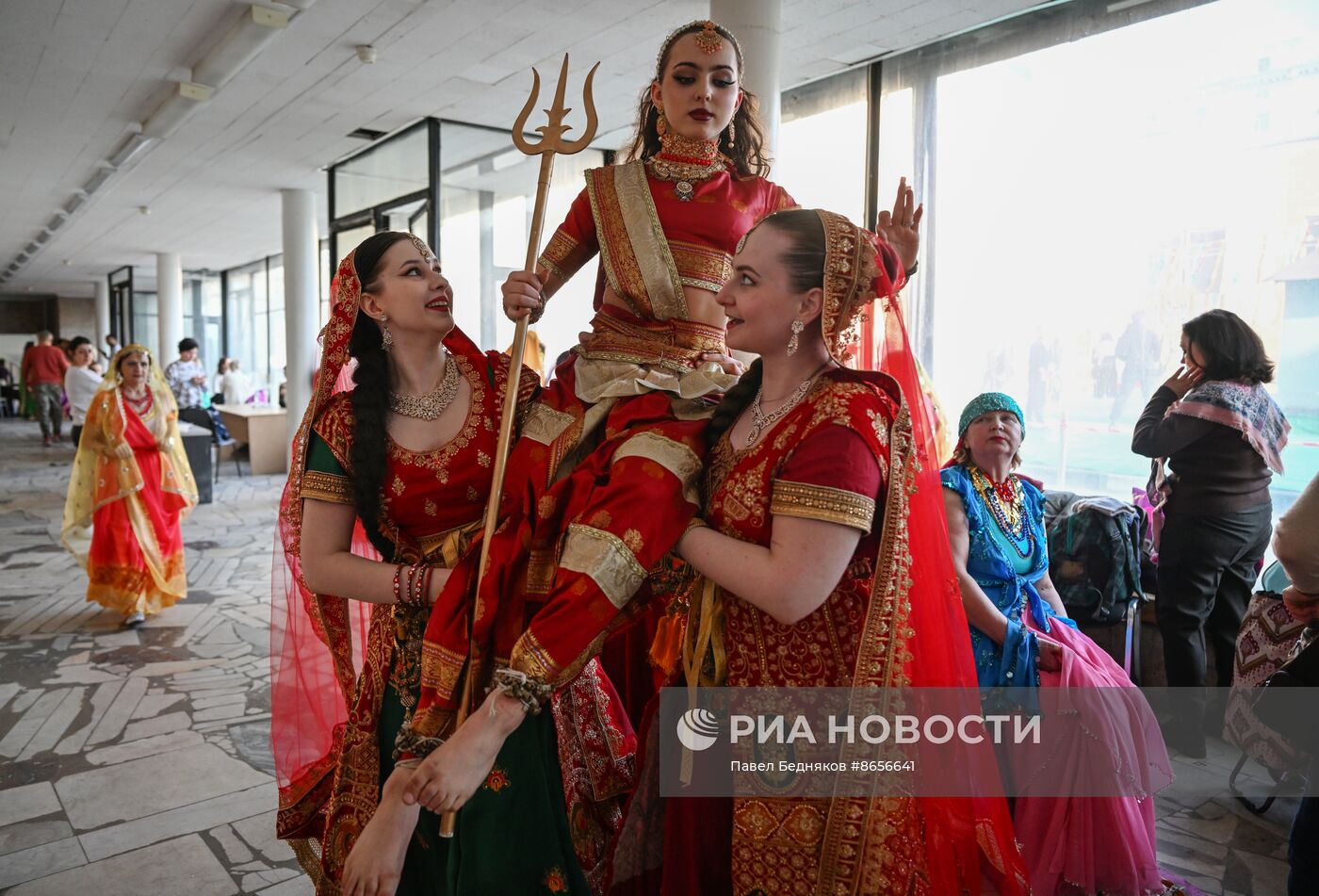 16-й фестиваль "Сита Холи Мела" в Москве 