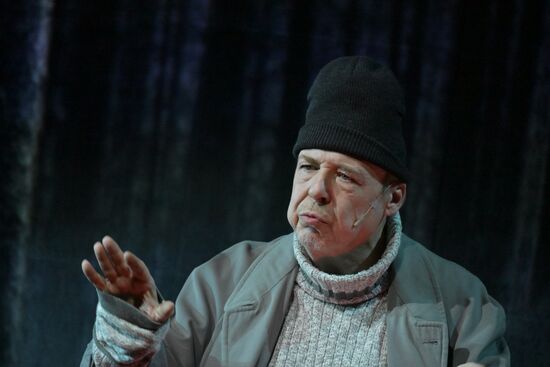 Выставка "Россия". Показ спектакля "Медитативный ёж" в рамках проекта "Голоса страны"