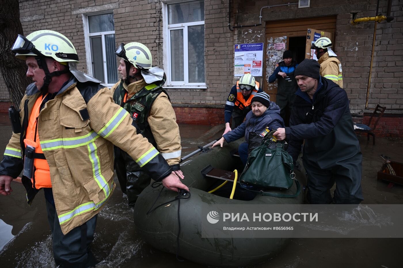 Обстановка в Орске после прорыва дамбы