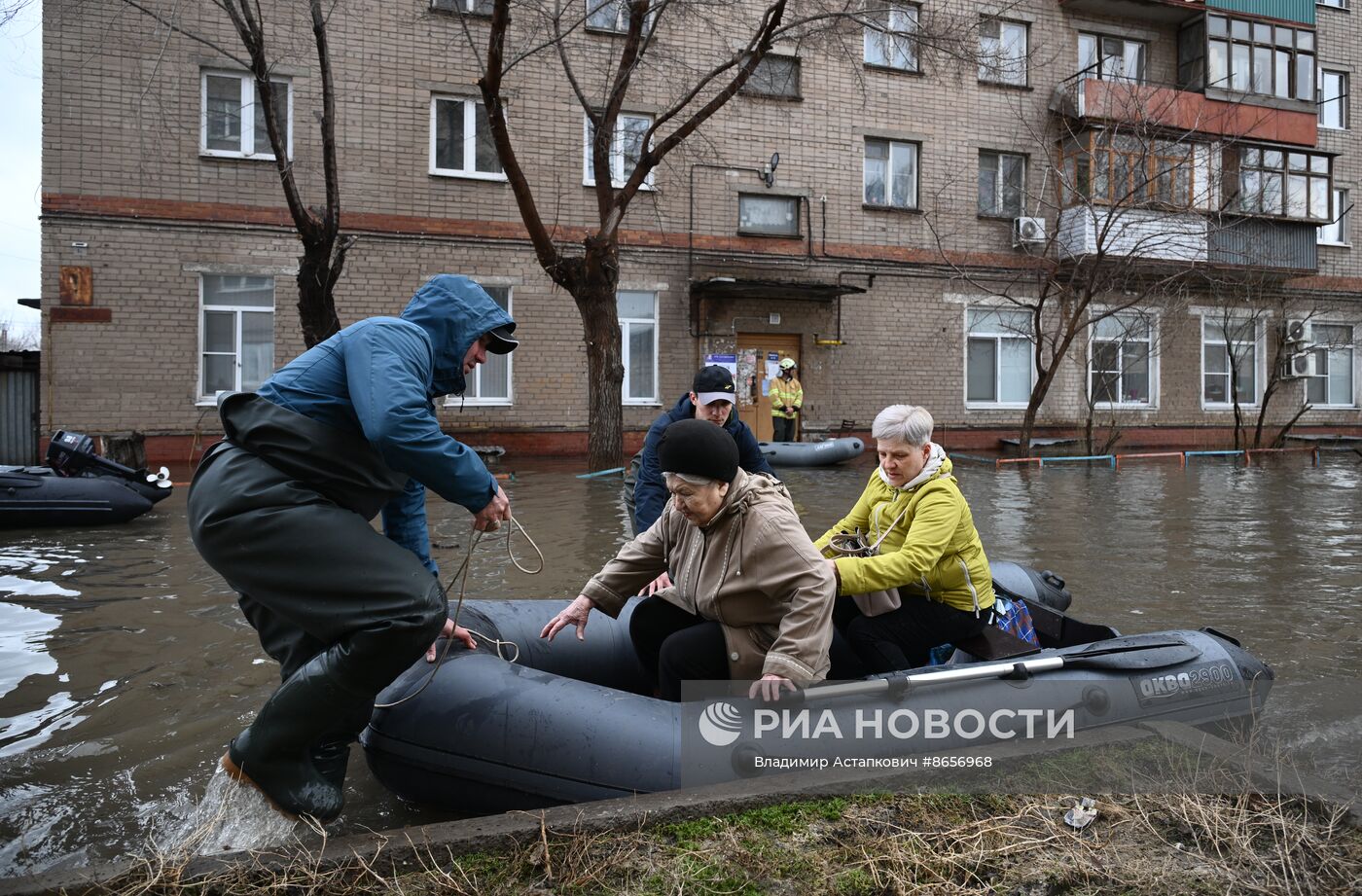 Обстановка в Орске после прорыва дамбы