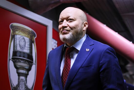 Хоккей. КХЛ. Матч "Автомобилист" - "Металлург Мг"