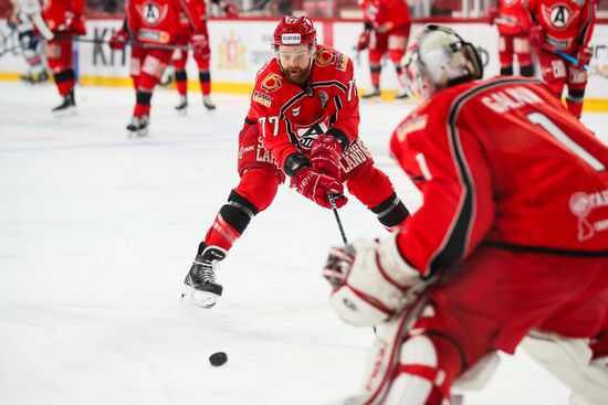 Хоккей. КХЛ. Матч "Автомобилист" - "Металлург Мг"