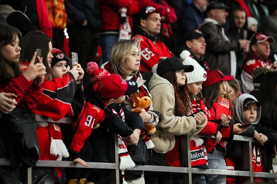 Хоккей. КХЛ. Матч "Автомобилист" - "Металлург Мг"