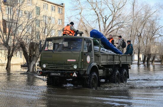 Обстановка в Орске после прорыва дамбы