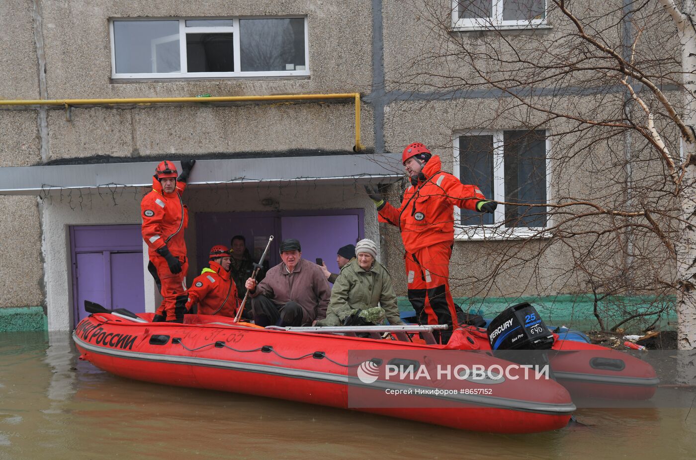 Обстановка в Орске после прорыва дамбы