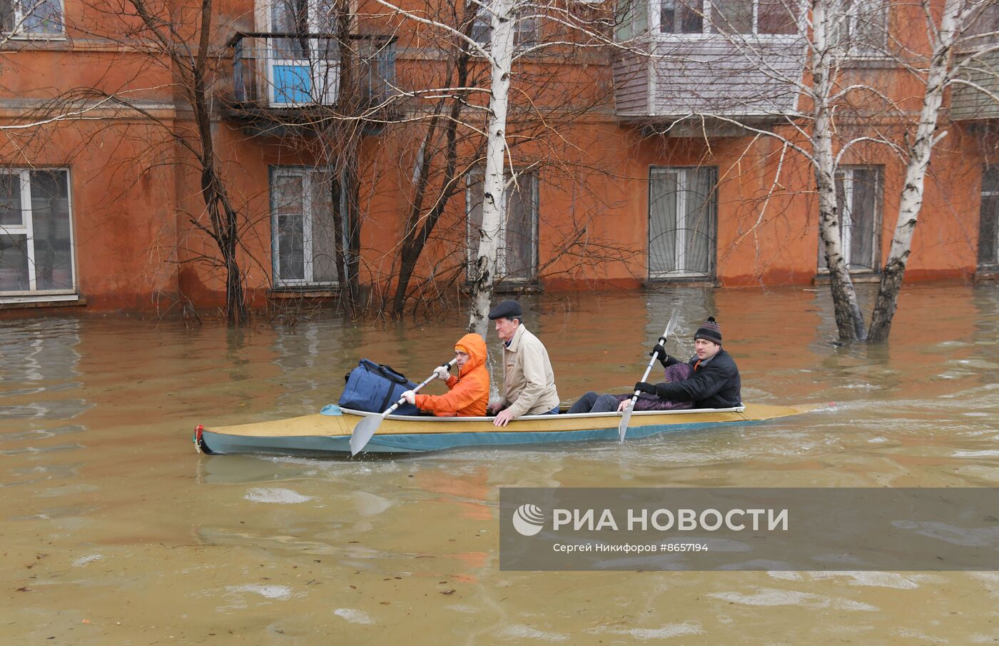 Обстановка в Орске после прорыва дамбы