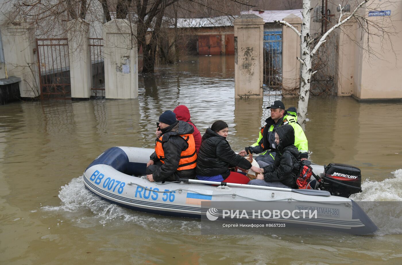 Обстановка в Орске после прорыва дамбы