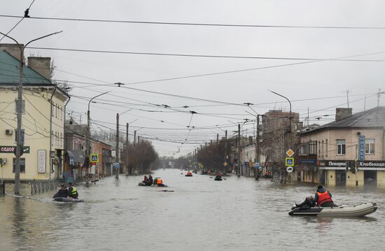 Обстановка в Орске после прорыва дамбы