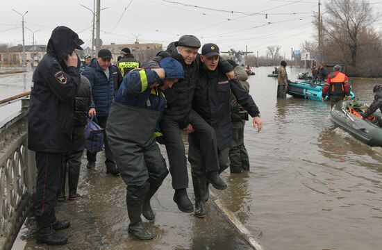 Обстановка в Орске после прорыва дамбы