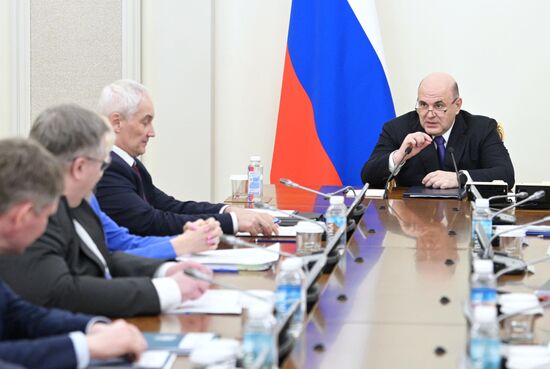 Премьер-министр Михаил Мишустин провел совещание с вице-премьерами РФ