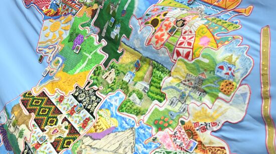 Выставка "Россия". Презентация карты, созданной к 10-летию Крымской весны