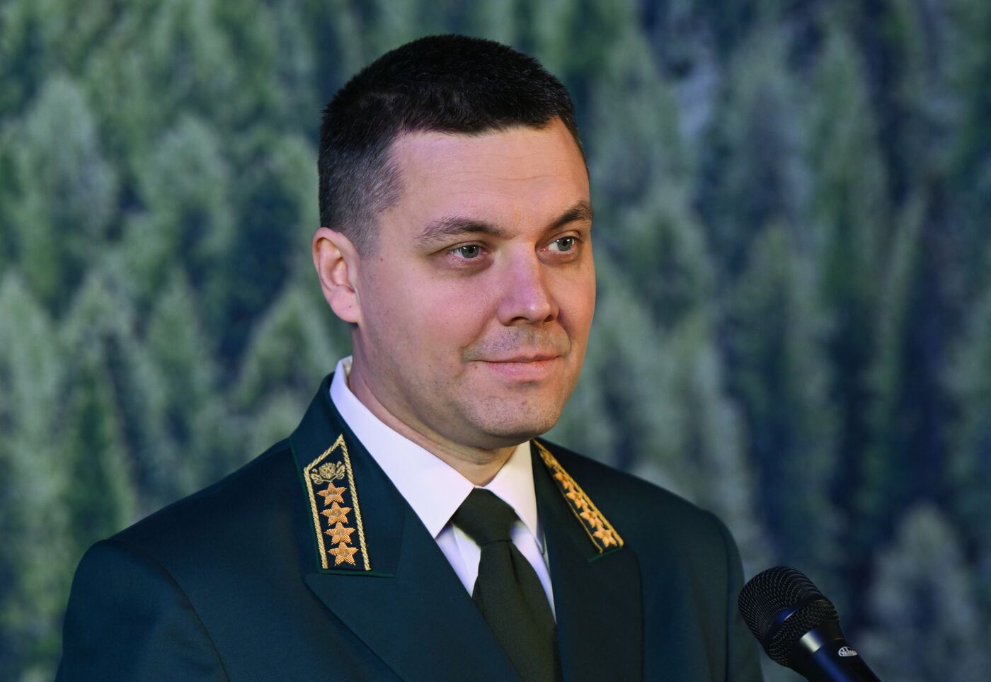 Выставка "Россия". Пресс-подход руководителя Федерального агентства лесного хозяйства И. Советникова