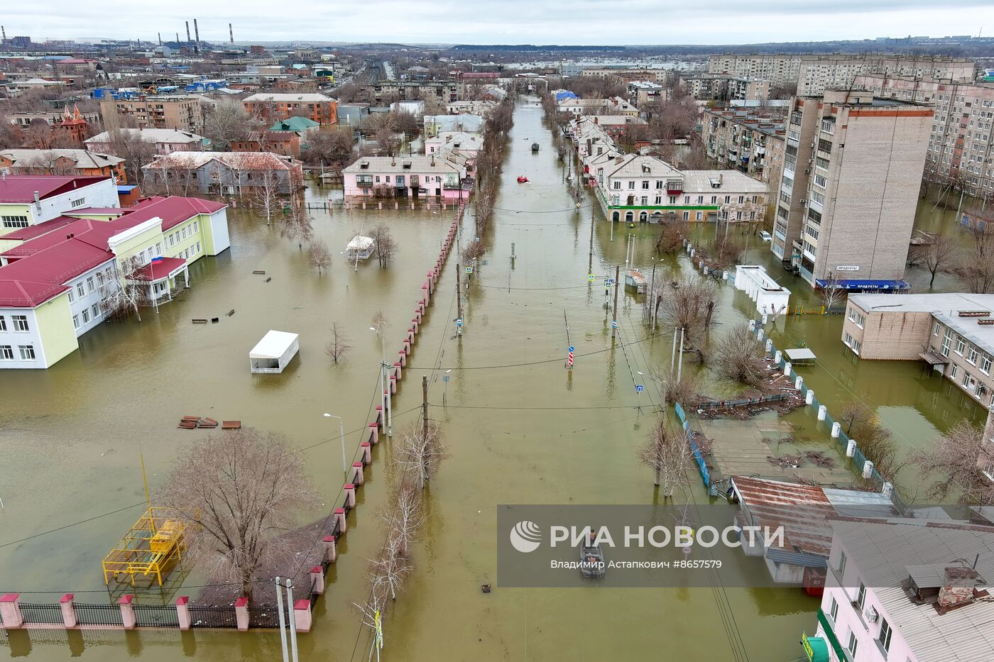 Последствия прорыва дамбы в Орске