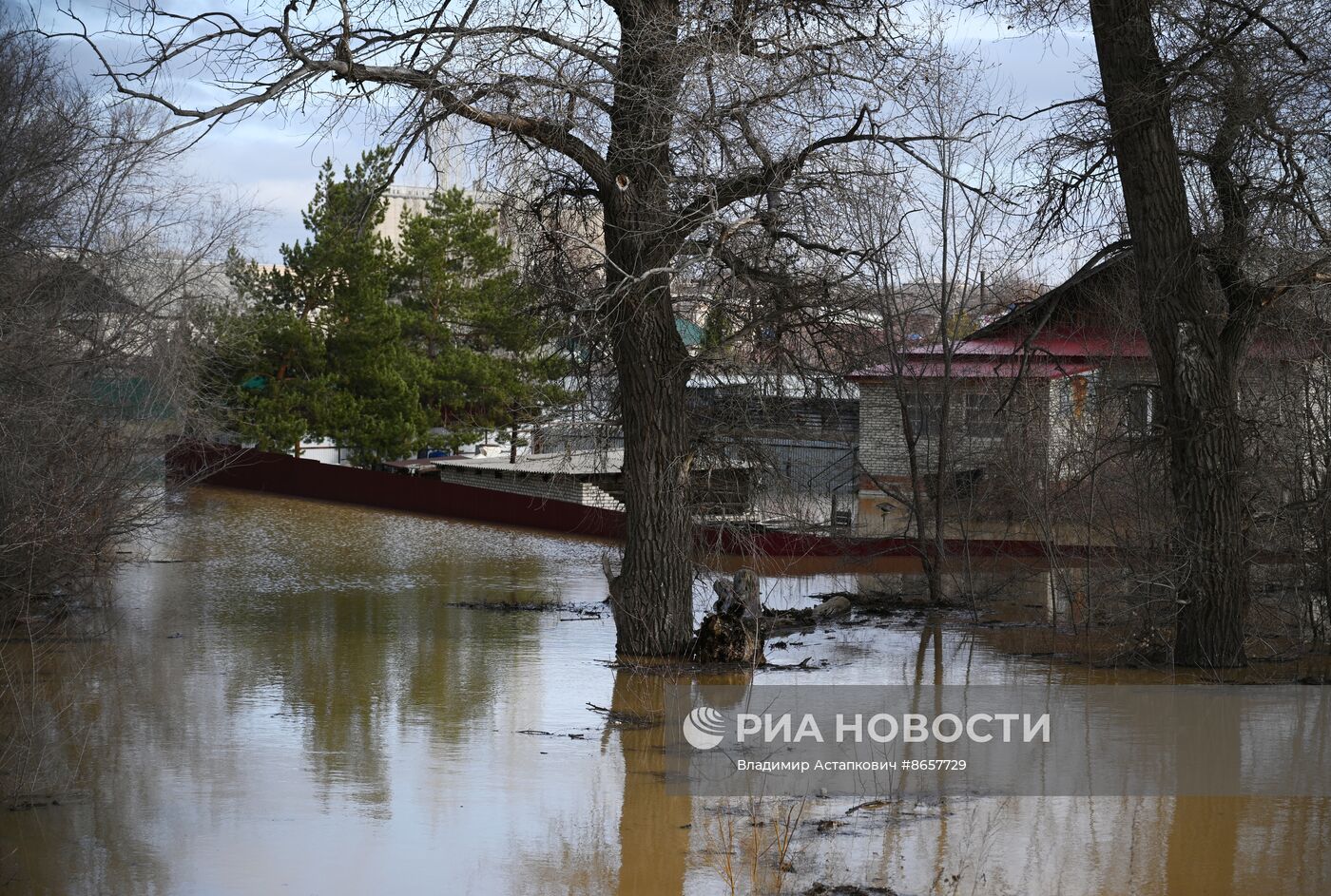 Последствия прорыва дамбы в Орске