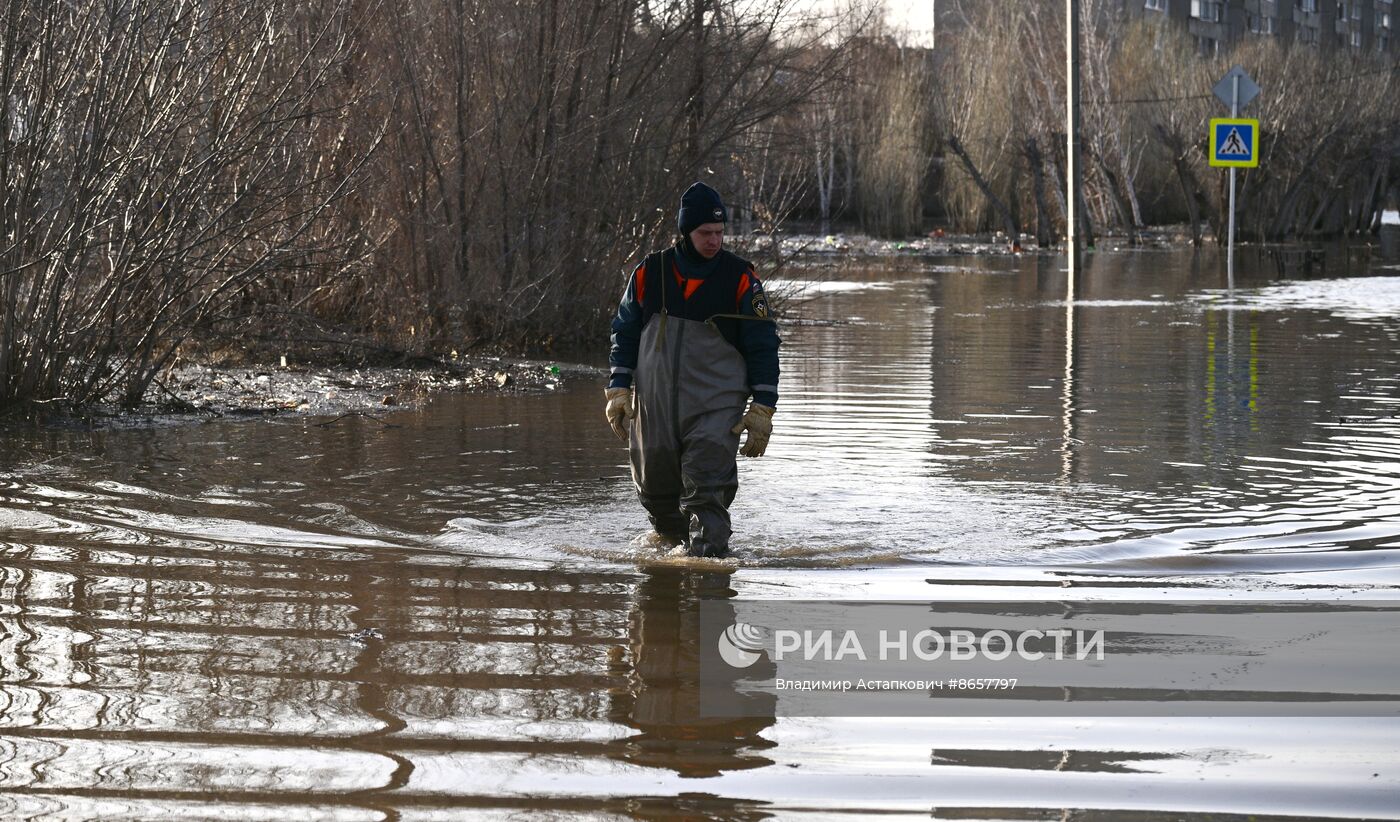 Последствия прорыва дамбы в Орске