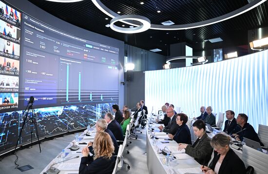 Выставка "Россия". Совещание по развитию спорта в павильоне координационного центра Правительства РФ