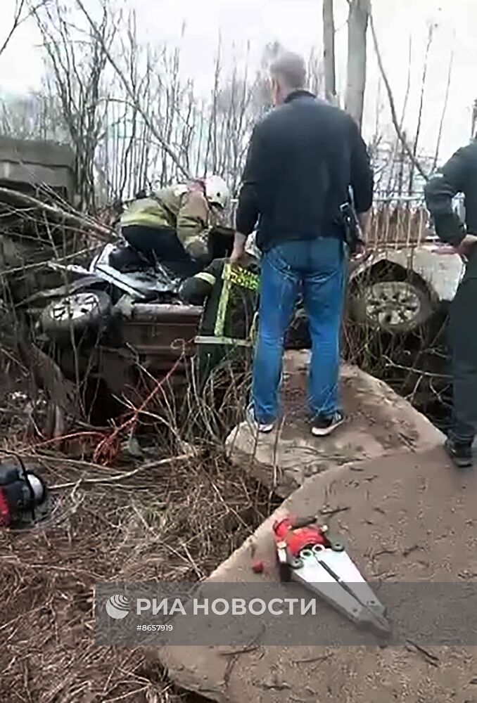 Путепровод обрушился в Смоленской области 