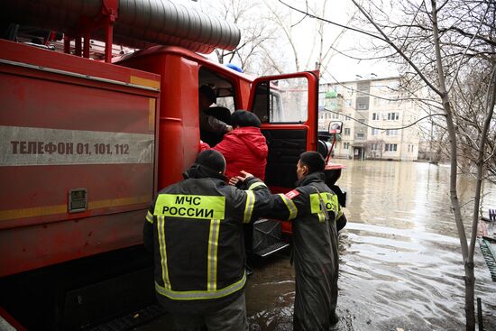 Последствия прорыва дамбы в Орске 