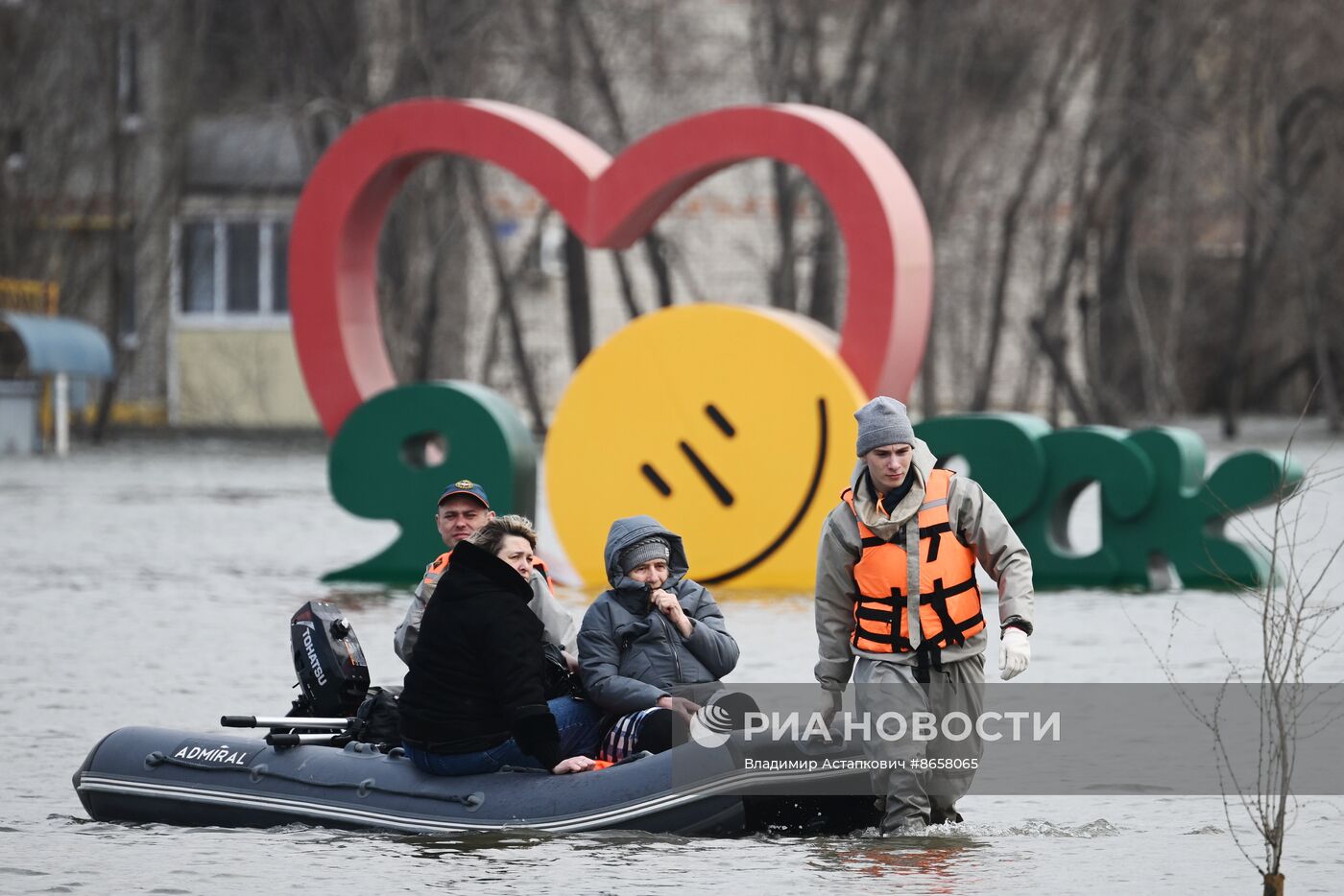 Последствия прорыва дамбы в Орске