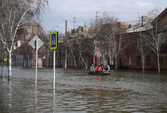 Последствия прорыва дамбы в Орске