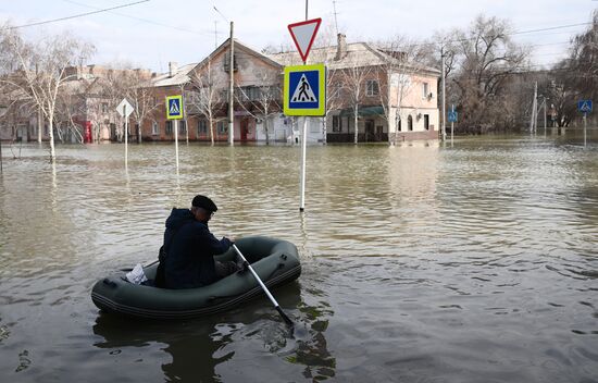 Последствия прорыва дамбы в Орске