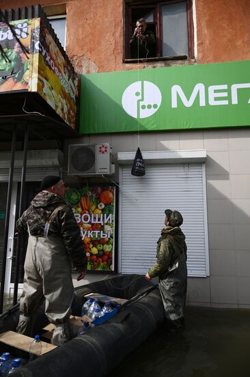 Последствия прорыва дамбы в Орске